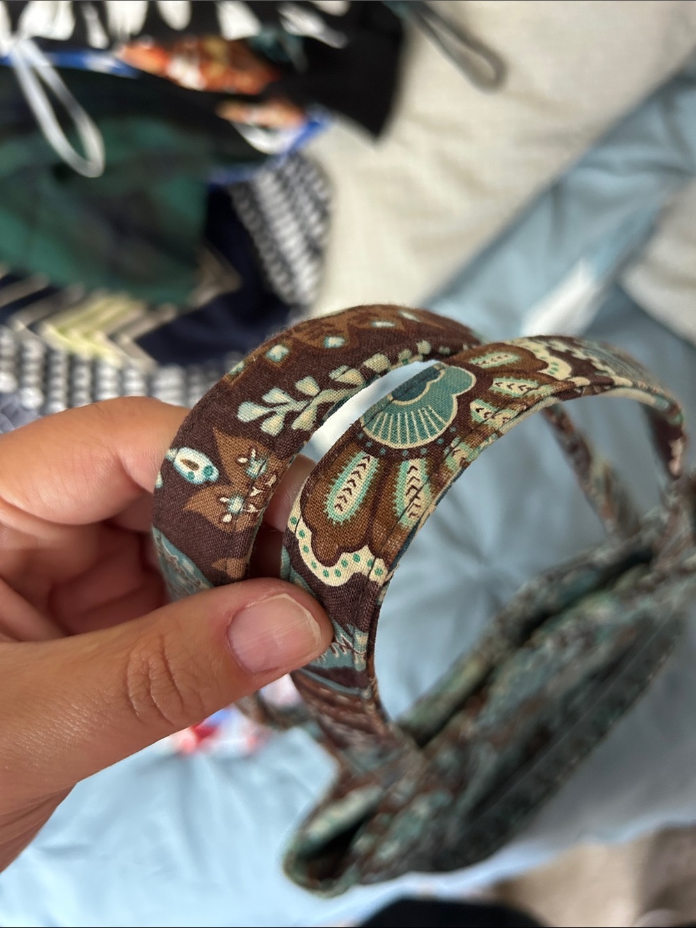 Gently used blue Vera Bradley purse. - Picture 8 of 9